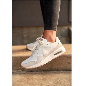 Nike Women's Air Max SC Sneaker. Size 6.
